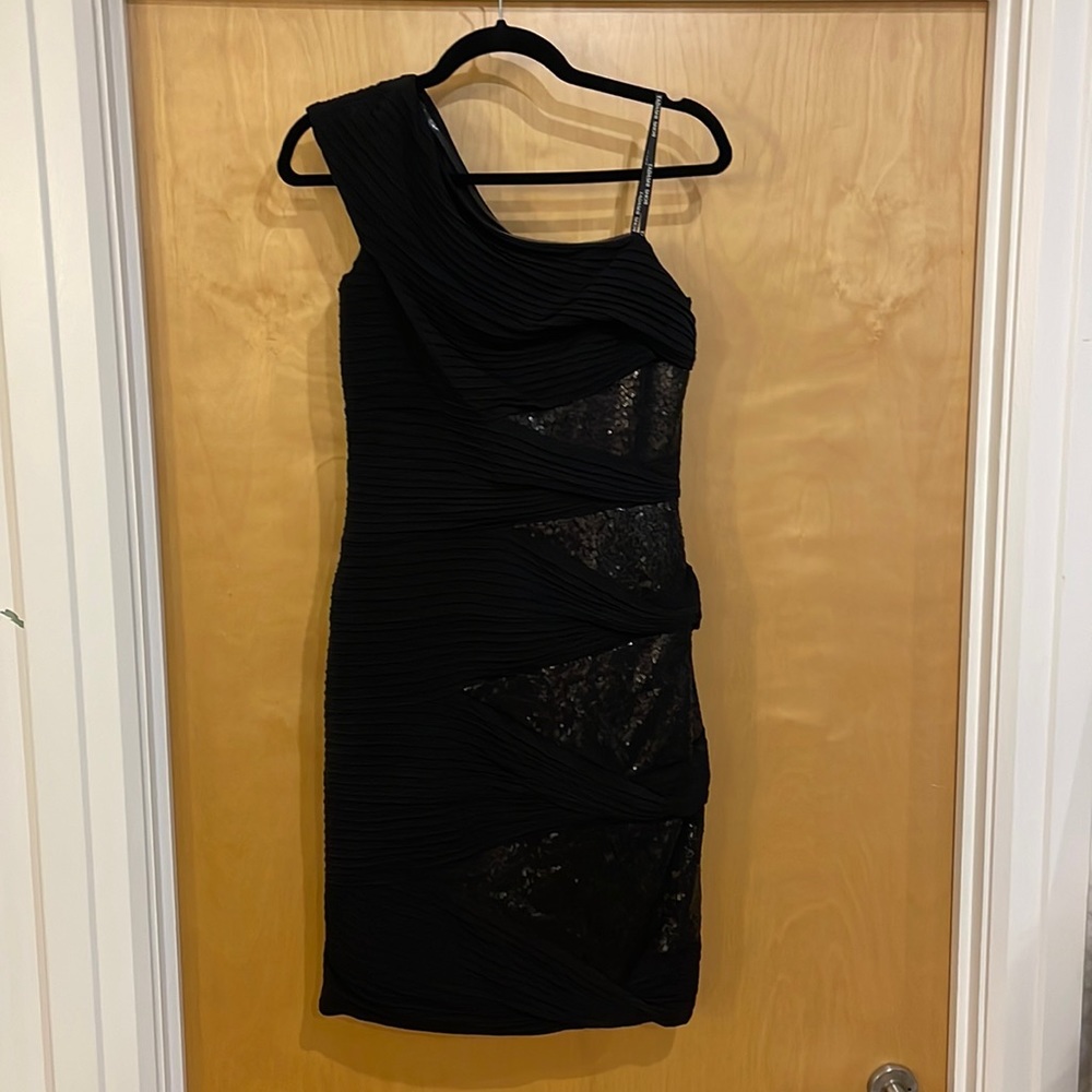 NWOT Tadashi Shoji Black Sequined Party dress sz S